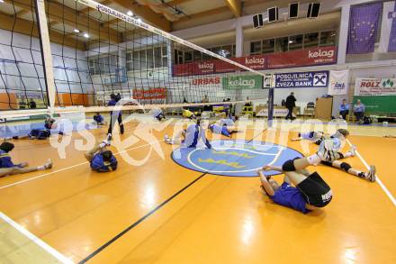 Volleyball. GM Capital Challenge Cup Men 2010/2011.  SK Posojilnica Aich/Dob (AUT)  vs VC Prefaxis MENEN (Bel). Sporthalle in Prevalje. Prevalje, 1.2.2011.
Foto: Kuess

---
pressefotos, pressefotografie, kuess, qs, qspictures, sport, bild, bilder, bilddatenbank