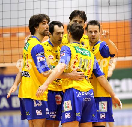 Volleyball. GM Capital Challenge Cup Men 2010/2011.  SK Posojilnica Aich/Dob (AUT)  vs VC Prefaxis MENEN (Bel). Jubel (Aich/Dob). Prevalje, 1.2.2011.
Foto: Kuess

---
pressefotos, pressefotografie, kuess, qs, qspictures, sport, bild, bilder, bilddatenbank