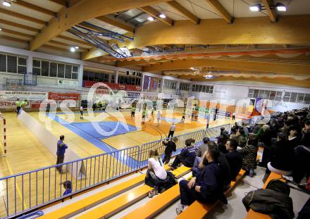 Volleyball. GM Capital Challenge Cup Men 2010/2011.  SK Posojilnica Aich/Dob (AUT)  vs VC Prefaxis MENEN (Bel). Sporthalle in Prevalje. Prevalje, 1.2.2011.
Foto: Kuess

---
pressefotos, pressefotografie, kuess, qs, qspictures, sport, bild, bilder, bilddatenbank