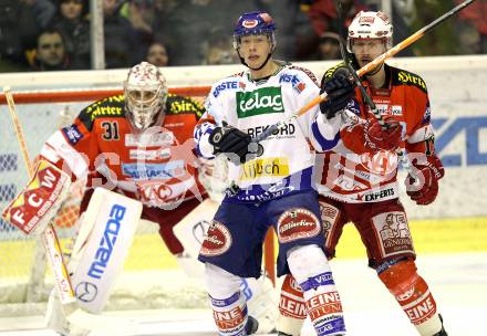 EBEL. Eishockey Bundesliga. KAC gegen VSV. Andy Chiodo, Johannes Kirisits, (KAC),  Michael Raffl  (VSV). Klagenfurt, am 4.2.2011.
Foto: Kuess 

---
pressefotos, pressefotografie, kuess, qs, qspictures, sport, bild, bilder, bilddatenbank