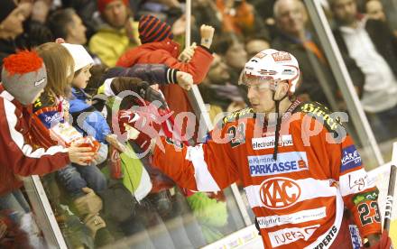 EBEL. Eishockey Bundesliga. KAC gegen VSV. Mike Siklenka (KAC). Klagenfurt, am 4.2.2011.
Foto: Kuess 

---
pressefotos, pressefotografie, kuess, qs, qspictures, sport, bild, bilder, bilddatenbank