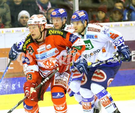 EBEL. Eishockey Bundesliga. KAC gegen VSV. Mike Siklenka, (KAC),  Roland Kaspitz, Derek Damon (VSV). Klagenfurt, am 4.2.2011.
Foto: Kuess 

---
pressefotos, pressefotografie, kuess, qs, qspictures, sport, bild, bilder, bilddatenbank