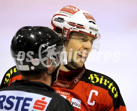 EBEL. Eishockey Bundesliga. KAC gegen EC Red Bull Salzburg. Christoph Brandner, Schiedsrichter (KAC). Klagenfurt, am 6.2.2011.
Foto: Kuess 

---
pressefotos, pressefotografie, kuess, qs, qspictures, sport, bild, bilder, bilddatenbank