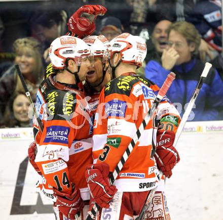 EBEL. Eishockey Bundesliga. KAC gegen EC Red Bull Salzburg. Torjubel Johannes Reichel, Mike Craig, Kirk Furey (KAC). Klagenfurt, am 6.2.2011.
Foto: Kuess 

---
pressefotos, pressefotografie, kuess, qs, qspictures, sport, bild, bilder, bilddatenbank