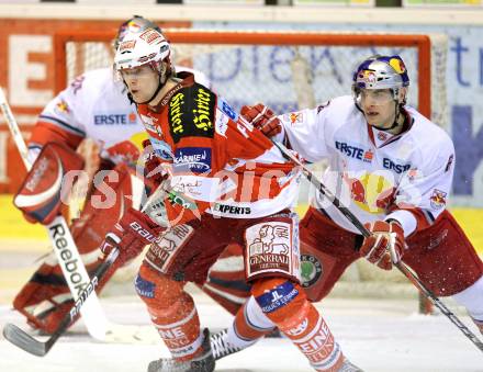 EBEL. Eishockey Bundesliga. KAC gegen EC Red Bull Salzburg. Markus Pirmann, (KAC), Alexander Pallestrang (Salzburg). Klagenfurt, am 6.2.2011.
Foto: Kuess 

---
pressefotos, pressefotografie, kuess, qs, qspictures, sport, bild, bilder, bilddatenbank