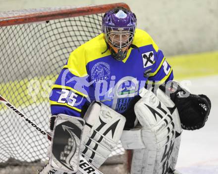 Eishockey CHL. Carinthian Hockey League. EC Tarco Woelfe Klagenfurt gegen UECR Huben. Guenther Warscher (Huben). KLagenfurt, am 5.2.2011.
Foto: Kuess
---
pressefotos, pressefotografie, kuess, qs, qspictures, sport, bild, bilder, bilddatenbank