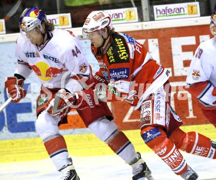 EBEL. Eishockey Bundesliga. KAC gegen EC Red Bull Salzburg. Markus Pirmann, (KAC), Douglas Lynch (Salzburg). Klagenfurt, am 6.2.2011.
Foto: Kuess 

---
pressefotos, pressefotografie, kuess, qs, qspictures, sport, bild, bilder, bilddatenbank