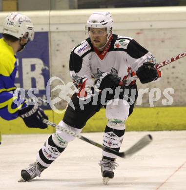 Eishockey CHL. Carinthian Hockey League. EC Tarco Woelfe Klagenfurt gegen UECR Huben. Peter Mateicka (Tarco). KLagenfurt, am 5.2.2011.
Foto: Kuess
---
pressefotos, pressefotografie, kuess, qs, qspictures, sport, bild, bilder, bilddatenbank