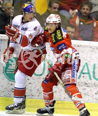 EBEL. Eishockey Bundesliga. KAC gegen EC Red Bull Salzburg. Manuel Geier, (KAC), Alexander Pallestrang (Salzburg). Klagenfurt, am 6.2.2011.
Foto: Kuess 

---
pressefotos, pressefotografie, kuess, qs, qspictures, sport, bild, bilder, bilddatenbank