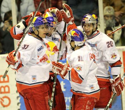 EBEL. Eishockey Bundesliga. KAC gegen EC Red Bull Salzburg. Torjubel Salzburg. Klagenfurt, am 6.2.2011.
Foto: Kuess 

---
pressefotos, pressefotografie, kuess, qs, qspictures, sport, bild, bilder, bilddatenbank