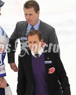 EBEL. Eishockey Bundesliga. EC Rekordfenster VSV gegen KHL Medvescak Zagreb.  Trainer Johan Stroemwall (VSV),  (Zagreb). Villach, am 8.2.2011.
Foto: Kuess

---
pressefotos, pressefotografie, kuess, qs, qspictures, sport, bild, bilder, bilddatenbank