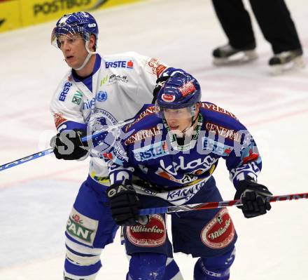 EBEL. Eishockey Bundesliga. EC Rekordfenster VSV gegen KHL Medvescak Zagreb.  Michael Raffl (VSV),  Robby Sandrock (Zagreb). Villach, am 8.2.2011.
Foto: Kuess

---
pressefotos, pressefotografie, kuess, qs, qspictures, sport, bild, bilder, bilddatenbank