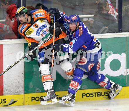 EBEL. Eishockey Bundesliga. EC  VSV gegen Graz 99ers .  Michael Raffl, (VSV), Jean Philippe Pare (Graz). Villach, am 11.2.2011.
Foto: Kuess 


---
pressefotos, pressefotografie, kuess, qs, qspictures, sport, bild, bilder, bilddatenbank