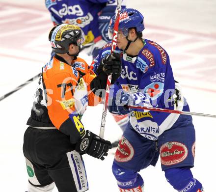 EBEL. Eishockey Bundesliga. EC  VSV gegen Graz 99ers . Stefan Bacher, (VSV),  Harry Lange (Graz). Villach, am 11.2.2011.
Foto: Kuess 


---
pressefotos, pressefotografie, kuess, qs, qspictures, sport, bild, bilder, bilddatenbank