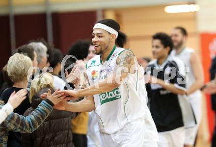 Basketball Bundesliga.  Woerthersee Piraten gegen UBSC Raiffeisen Graz.  Jubel Thomas Kennedy (Piraten). Klagenfurt, 12.2.2011
Foto:  Kuess

---
pressefotos, pressefotografie, kuess, qs, qspictures, sport, bild, bilder, bilddatenbank