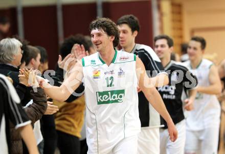 Basketball Bundesliga.  Woerthersee Piraten gegen UBSC Raiffeisen Graz.  Jubel Selmir Husanovic (Piraten).. Klagenfurt, 12.2.2011
Foto:  Kuess

---
pressefotos, pressefotografie, kuess, qs, qspictures, sport, bild, bilder, bilddatenbank