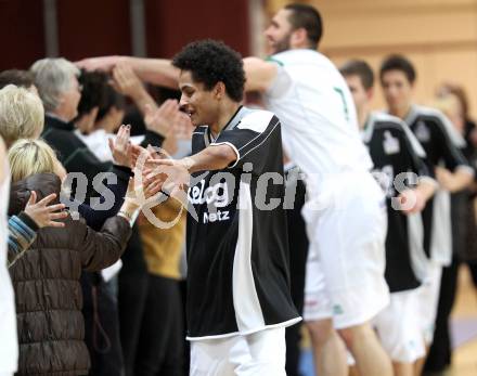 Basketball Bundesliga.  Woerthersee Piraten gegen UBSC Raiffeisen Graz.  Jubel Samuel Bachlechner (Piraten). Klagenfurt, 12.2.2011
Foto:  Kuess

---
pressefotos, pressefotografie, kuess, qs, qspictures, sport, bild, bilder, bilddatenbank