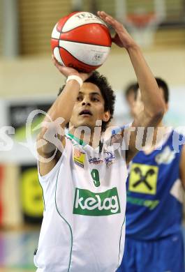 Basketball Bundesliga.  Woerthersee Piraten gegen UBSC Raiffeisen Graz.  Samuel Bachlechner (Piraten). Klagenfurt, 12.2.2011
Foto:  Kuess

---
pressefotos, pressefotografie, kuess, qs, qspictures, sport, bild, bilder, bilddatenbank