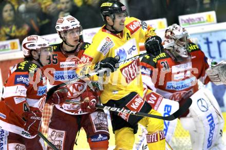 EBEL. Eishockey Bundesliga. KAC gegen EV Vienna Capitals. David Schuller, Nikolaus Holzer, Andy Chiodo, (KAC),  Marcel Rodman (Vienna). Klagenfurt, am 13.2.2011.
Foto: Kuess 

---
pressefotos, pressefotografie, kuess, qs, qspictures, sport, bild, bilder, bilddatenbank