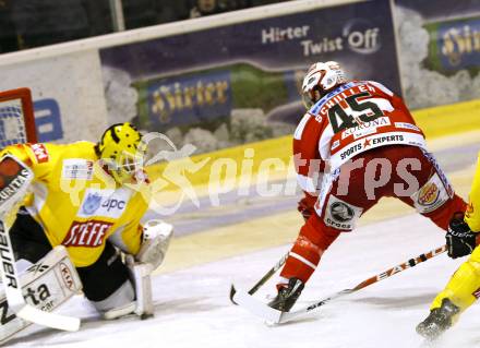 EBEL. Eishockey Bundesliga. KAC gegen EV Vienna Capitals. David Schuller, (KAC), Juergen Penker (Vienna). Klagenfurt, am 13.2.2011.
Foto: Kuess 

---
pressefotos, pressefotografie, kuess, qs, qspictures, sport, bild, bilder, bilddatenbank