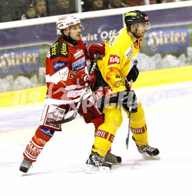 EBEL. Eishockey Bundesliga. KAC gegen EV Vienna Capitals. Dieter Kalt, (KAC), Philippe Lakos (Vienna). Klagenfurt, am 13.2.2011.
Foto: Kuess 

---
pressefotos, pressefotografie, kuess, qs, qspictures, sport, bild, bilder, bilddatenbank