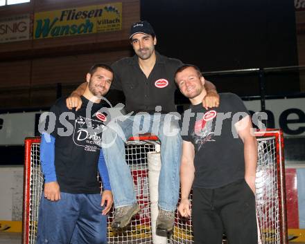 Eishockey Bundesliga. VSV. Nicolas Petrik, Gert Prohaska, Roland Kaspitz. Villach, 2.9.2010.
Foto: Kuess
---
pressefotos, pressefotografie, kuess, qs, qspictures, sport, bild, bilder, bilddatenbank