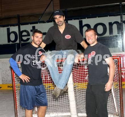 Eishockey Bundesliga. VSV. Nicolas Petrik, Gert Prohaska, Roland Kaspitz. Villach, 2.9.2010.
Foto: Kuess
---
pressefotos, pressefotografie, kuess, qs, qspictures, sport, bild, bilder, bilddatenbank