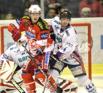 EBEL. Eishockey Bundesliga. KAC gegen SAPA Fehervar AV19. Stefan Geier (KAC), Juray Durco (Alba Volan). Klagenfurt, am 15.2.2011.
Foto: Kuess
---
pressefotos, pressefotografie, kuess, qs, qspictures, sport, bild, bilder, bilddatenbank