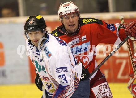 EBEL. Eishockey Bundesliga. KAC gegen SAPA Fehervar AV19. Mike Siklenka (KAC), Arpad Mihaly (Alba Volan). Klagenfurt, am 15.2.2011.
Foto: Kuess
---
pressefotos, pressefotografie, kuess, qs, qspictures, sport, bild, bilder, bilddatenbank