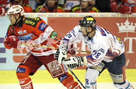 EBEL. Eishockey Bundesliga. KAC gegen SAPA Fehervar AV19. Gregor Hager (KAC), Ales Kranjc (Alba Volan). Klagenfurt, am 15.2.2011.
Foto: Kuess
---
pressefotos, pressefotografie, kuess, qs, qspictures, sport, bild, bilder, bilddatenbank