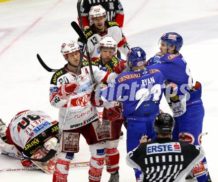 EBEL. Eishockey Bundesliga. EC  VSV gegen KAC. Raufereik, Schlaegerei, Matthew Ryan, Jonathan Ferland,  (VSV), Mike Craig, Johannes Reichel (KAC). Villach, am 18.2.2011.
Foto: Kuess 


---
pressefotos, pressefotografie, kuess, qs, qspictures, sport, bild, bilder, bilddatenbank