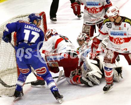 EBEL. Eishockey Bundesliga. EC  VSV gegen KAC.  Joshua Langfeld, (VSV), Rene Swette, Gregor Hager, Mike Craig (KAC). Villach, am 18.2.2011.
Foto: Kuess 


---
pressefotos, pressefotografie, kuess, qs, qspictures, sport, bild, bilder, bilddatenbank