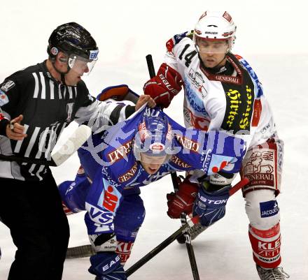 EBEL. Eishockey Bundesliga. EC  VSV gegen KAC.  Matthew Ryan, (VSV), Johannes Reichel (KAC). Villach, am 18.2.2011.
Foto: Kuess 


---
pressefotos, pressefotografie, kuess, qs, qspictures, sport, bild, bilder, bilddatenbank