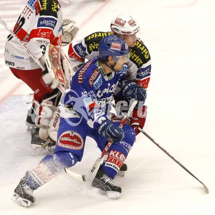 EBEL. Eishockey Bundesliga. EC  VSV gegen KAC. Jonathan Ferland,  (VSV), Markus Pirmann (KAC). Villach, am 18.2.2011.
Foto: Kuess 


---
pressefotos, pressefotografie, kuess, qs, qspictures, sport, bild, bilder, bilddatenbank