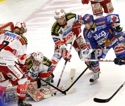 EBEL. Eishockey Bundesliga. EC  VSV gegen KAC. Matthew Ryan,  (VSV), Kirk Furey, Rene Swette (KAC). Villach, am 18.2.2011.
Foto: Kuess 


---
pressefotos, pressefotografie, kuess, qs, qspictures, sport, bild, bilder, bilddatenbank