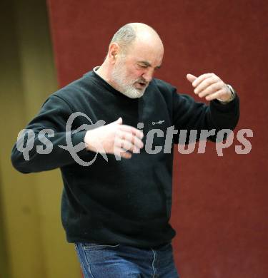 Basketball Bundesliga.  Woerthersee Piraten gegen BC Vienna .   Trainer Ninoslav Miljikovic (Vienna). Klagenfurt, 19.2.2011
Foto:  Kuess

---
pressefotos, pressefotografie, kuess, qs, qspictures, sport, bild, bilder, bilddatenbank