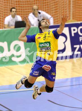 Volleyball. Challenge Cup. SK Aich/Dob gegen Arkas Izmir (TUR). Grut Andrej (Aich/Dob). Prevalje, 22.2.2011.
Foto: Kuess

---
pressefotos, pressefotografie, kuess, qs, qspictures, sport, bild, bilder, bilddatenbank