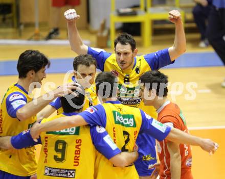 Volleyball. Challenge Cup. SK Aich/Dob gegen Arkas Izmir (TUR). Jubel (Aich/Dob). Prevalje, 22.2.2011.
Foto: Kuess

---
pressefotos, pressefotografie, kuess, qs, qspictures, sport, bild, bilder, bilddatenbank