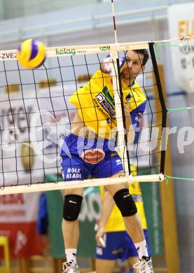 Volleyball. Challenge Cup. SK Aich/Dob gegen Arkas Izmir (TUR). Kosl Miha (Aich/Dob). Prevalje, 22.2.2011.
Foto: Kuess

---
pressefotos, pressefotografie, kuess, qs, qspictures, sport, bild, bilder, bilddatenbank