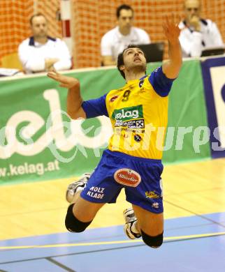 Volleyball. Challenge Cup. SK Aich/Dob gegen Arkas Izmir (TUR).  Grut Andrej (Aich/Dob). Prevalje, 22.2.2011.
Foto: Kuess

---
pressefotos, pressefotografie, kuess, qs, qspictures, sport, bild, bilder, bilddatenbank