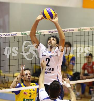 Volleyball. Challenge Cup. SK Aich/Dob gegen Arkas Izmir (TUR). Kosl Miha (Aich/Dob), Hueseyin Koc (TUR). Prevalje, 22.2.2011.
Foto: Kuess

---
pressefotos, pressefotografie, kuess, qs, qspictures, sport, bild, bilder, bilddatenbank