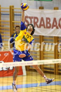 Volleyball. Challenge Cup. SK Aich/Dob gegen Arkas Izmir (TUR). Reiser Gerald (Aich/Dob). Prevalje, 22.2.2011.
Foto: Kuess

---
pressefotos, pressefotografie, kuess, qs, qspictures, sport, bild, bilder, bilddatenbank