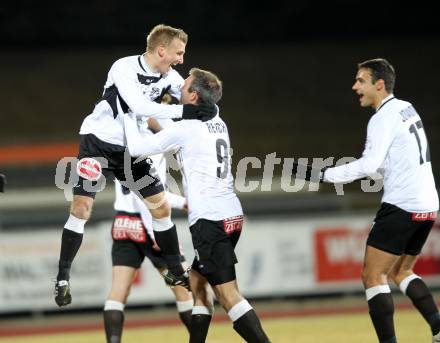 Fussball Erste Liga. WAC/St. Andrae gegen SV Groedig. Torjubel WAc. Wolfsberg, 25.2.2011
Foto: Kuess

---
pressefotos, pressefotografie, kuess, qs, qspictures, sport, bild, bilder, bilddatenbank