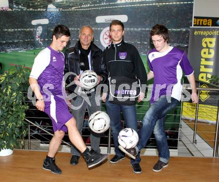 Fussball Regionalliga. Pressekonferenz.  SK Austria Klagenfurt. Walter Schoppitsch,  Martin Tschernuth, Martin Salentinig, Matthias Wrienz. Klagenfurt, 25.2.2011.
Foto: Kuess
---
pressefotos, pressefotografie, kuess, qs, qspictures, sport, bild, bilder, bilddatenbank