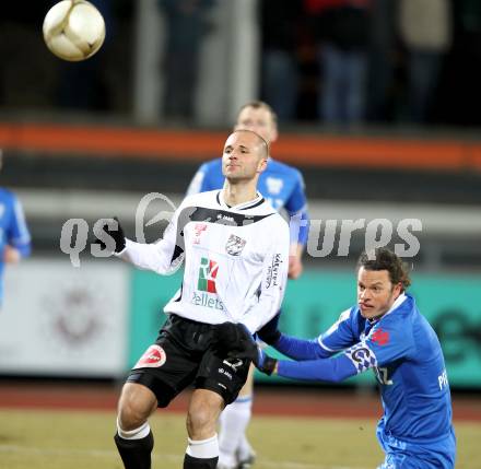 Fussball Erste Liga. WAC/St. Andrae gegen SV Groedig. Stephan Mathias Stueckler, (WAC), Thomas Pfeilstoecker (Groedig). Wolfsberg, 25.2.2011
Foto: Kuess

---
pressefotos, pressefotografie, kuess, qs, qspictures, sport, bild, bilder, bilddatenbank