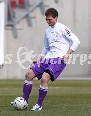 Fussball Regionalliga. SK Austria Klagenfurt. Tag der Austria Familie. Testspiel SK Austria Klagenfurt gegen Sencur (SLO). Matthias Wrienz (Klagenfurt).  Klagenfurt, am 26.2.2011.
Foto: Kuess
---
pressefotos, pressefotografie, kuess, qs, qspictures, sport, bild, bilder, bilddatenbank