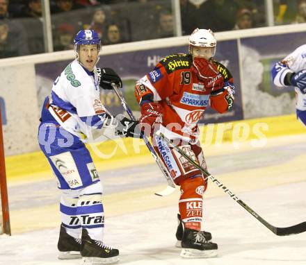 EBEL. Eishockey Bundesliga. KAC gegen KHL Medvescak Zagreb. GEIER Stefan (KAC), SANDROCK Robby (Zagreb). Klagenfurt, am 27.2.2011.
Foto: Kuess 

---
pressefotos, pressefotografie, kuess, qs, qspictures, sport, bild, bilder, bilddatenbank