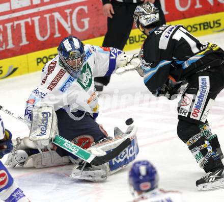 EBEL. Eishockey Bundesliga. EC  VSV gegen EHC LIWEST Linz. Bernhard Starkbaum (VSV), LEAHY Patrick (Linz). Villach, am 27.2.2011.
Foto: Kuess 


---
pressefotos, pressefotografie, kuess, qs, qspictures, sport, bild, bilder, bilddatenbank