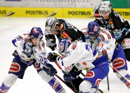 EBEL. Eishockey Bundesliga. EC  VSV gegen EHC LIWEST Linz. Mario Altmann, Matt Ryan, Nikolas Petrik (VSV), CASHMAN Reid (Linz). Villach, am 27.2.2011.
Foto: Kuess 


---
pressefotos, pressefotografie, kuess, qs, qspictures, sport, bild, bilder, bilddatenbank