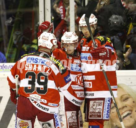EBEL. Eishockey Bundesliga. EC KAC gegen KHL Medvescak Zagreb. Torjubel Tyler Scofield, Christoph Brandner, Jeff Shantz (KAC). Klagenfurt, am 3.3.2011.
Foto: Kuess 

---
pressefotos, pressefotografie, kuess, qs, qspictures, sport, bild, bilder, bilddatenbank